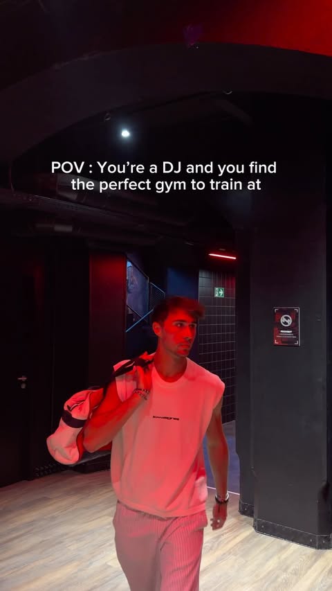 Liamor x On Air Fitness 💯

Proud to officially announce my residency at @onairfitness_bcnuniversitat . ⚡️

Lets get started 🤙🏼

#gym #dj #djmix #techno #onairfitness